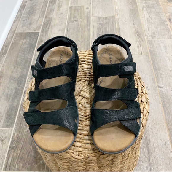 Aravon Wide Fisherman Women’s Sandals - Picture 1 of 8